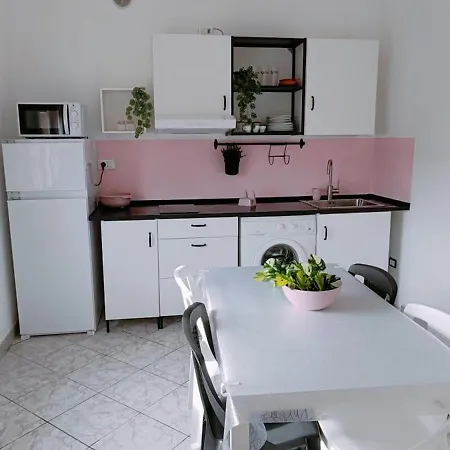 Apartman Rosa Over The Rainbow Piazza Mazzini 200 Mt Dal Mare